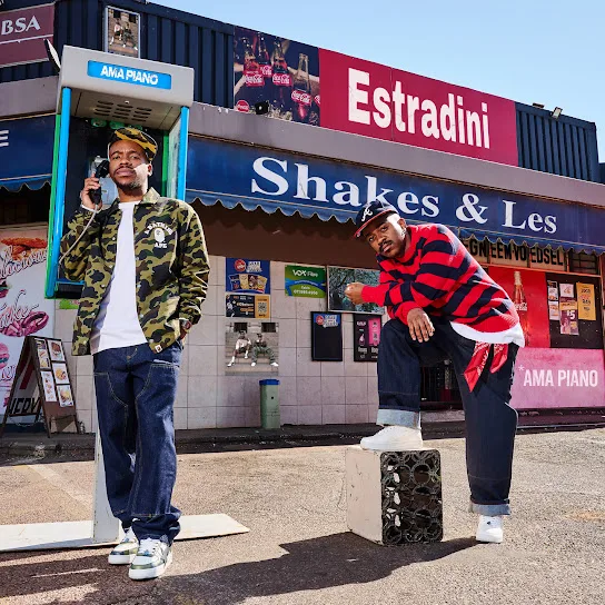 Download Shakes & Les Estradini Album
