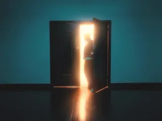 Lloyiso - Lost & Found (Prod. Paul Phamous, Ethan Shneiderman & The Imports) Mposa.Co.Za